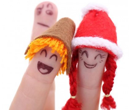 Sormet puhuvat pahaa toisen sormen selän takana