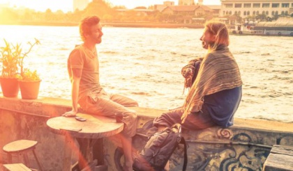 Tosiystävä kuuntelee