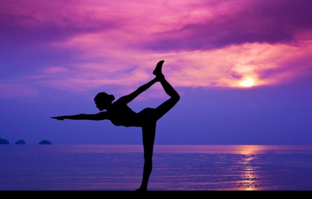 yoga-pose Jooga rannalla