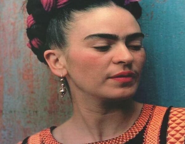 Frida Kahlo kotonaan