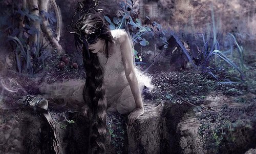 Nainen ja tyhjä kuoppa