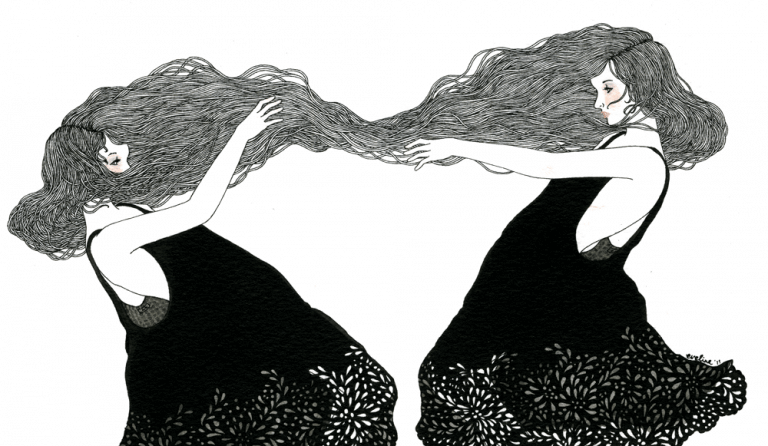 Naisten hiukset yhdessä