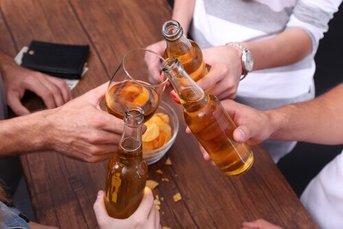 Kapea raja alkoholismin ja tottumuksen välillä