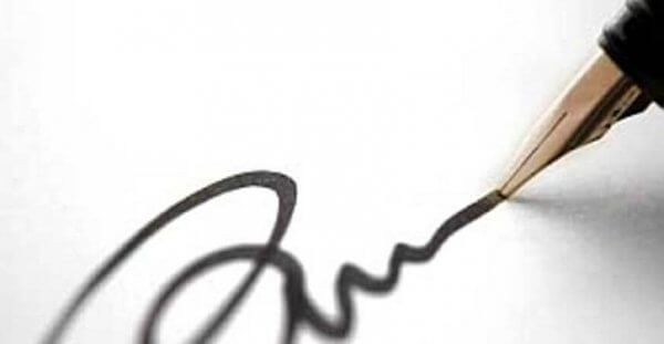 Kynä ja allekirjoitus