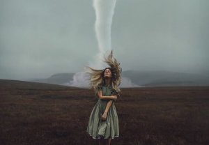 Itsetuhoisuuden painolasti