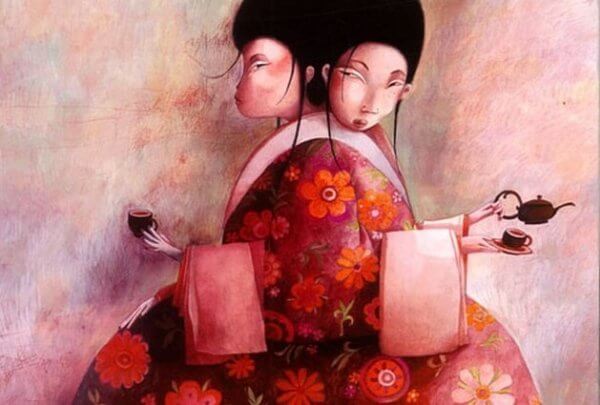 kaksi naista seläkkäin