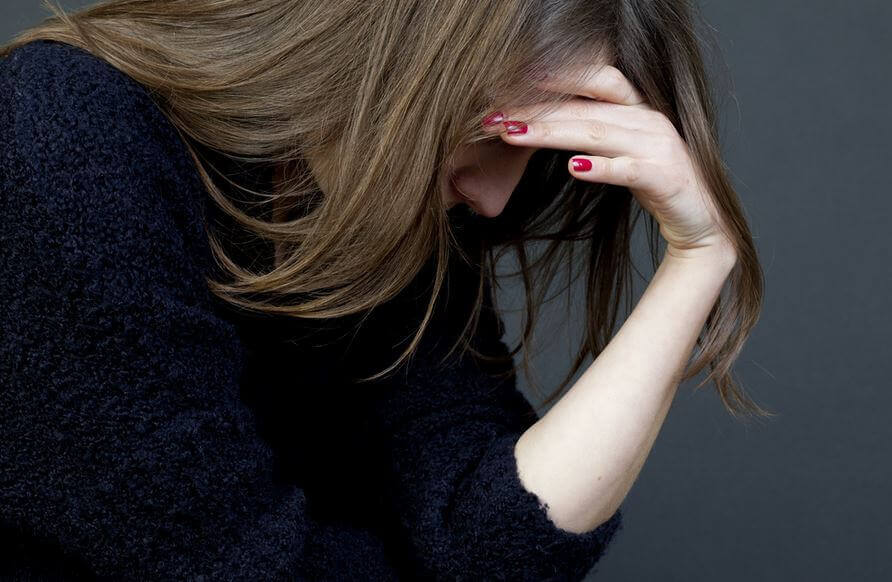 Nainen ja pakkomielteiset ajatukset