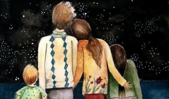 perhe on ulkona katsomassa tähtiä