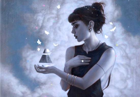 Yöperhosia pyramidista