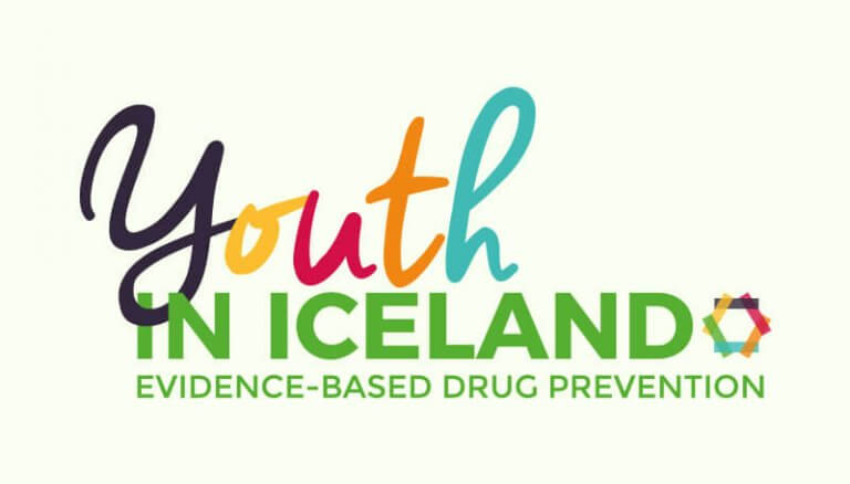 youth in iceland -logo