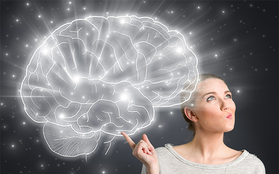 nainen miettii aivojaan