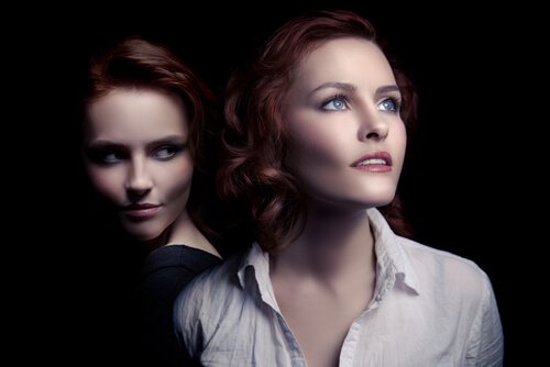 toisen naisen tuhoisa kateus