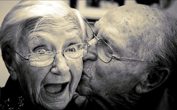 rakastunut vanhapari
