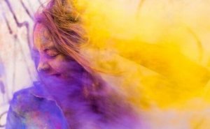 5 vinkkiä, joiden avulla opit nauramaan itsellesi