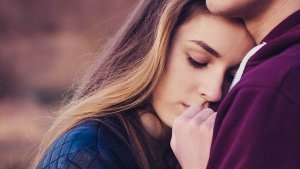 Epävarma-ambivalentti kiintymys: ei sinun kanssasi, eikä ilman sinua