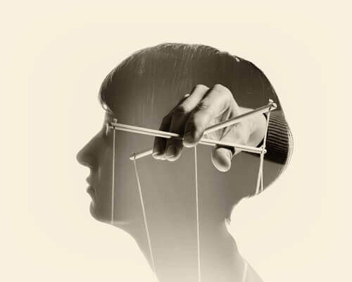 muistin manipulointi ja Mandela-ilmiö