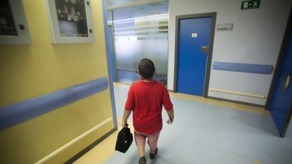 Rubén sairaalan käytävällä