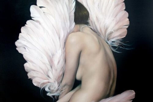 alaston nainen ja höyhenet