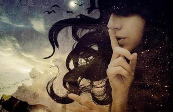 nainen sanoo että hiljaa