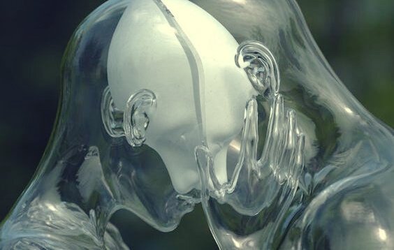 tuhoisat ihmissuhteet: kaksi läpinäkyvää hahmoa