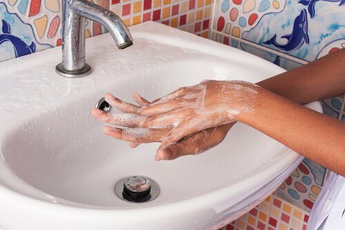 pakko-oireisen häiriön rituaali: käsien pesu
