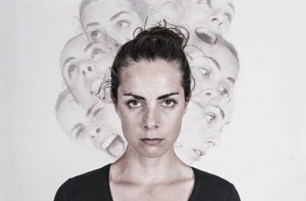 dissosiatiivinen identiteettihäiriö