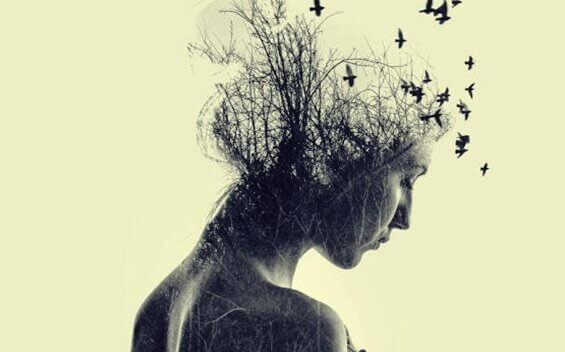 naisen pää on risuja