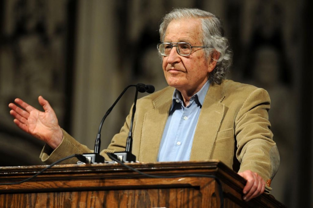 Perheeni ei tiedä, kuka on Noam Chomsky
