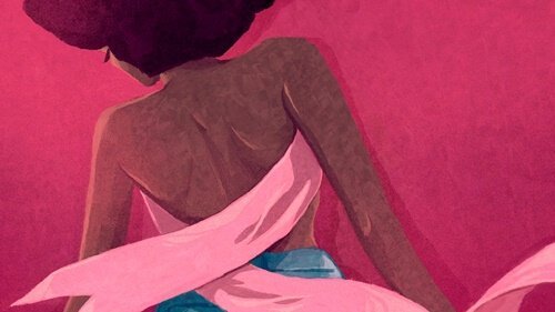 naisella on pitkä vaaleanpunainen nauha