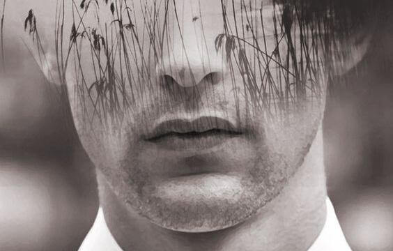 miehen kasvoissa on pala luontoa