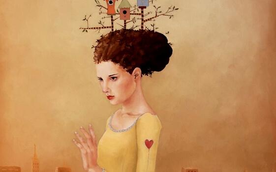 linnunpöntöt naisen päässä