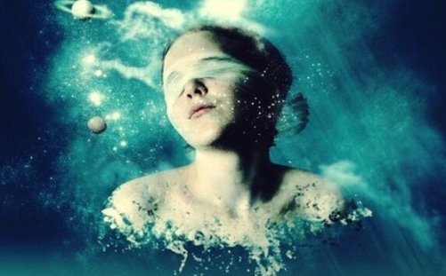 naisella on sidotut silmät