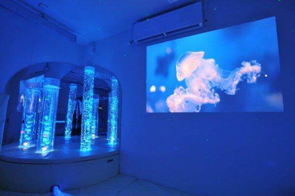 valkoinen huone eli snoezelen