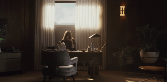 Homecoming: psykologinen trilleri tunteista ja muistoista