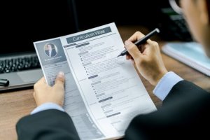 Ansioluettelon tekeminen: 7 parasta vinkkiä