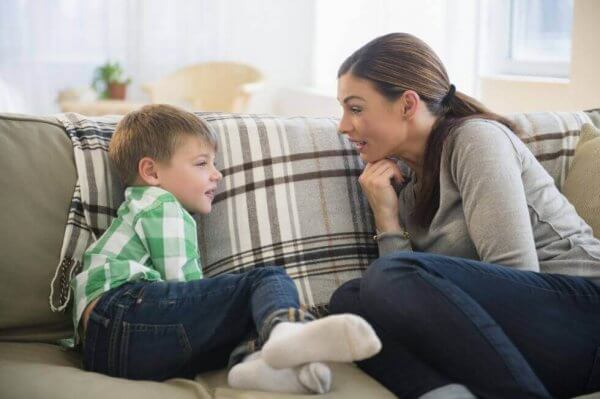 Kuusi neuvoa kommunikaation parantamiseksi vanhempien ja lasten välillä
