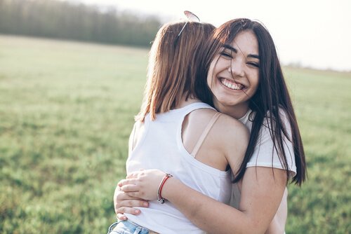 Terveet ystävyyssuhteet: siteet, jotka auttavat kasvamaan
