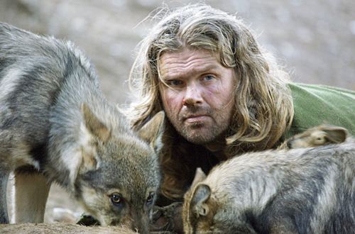 Shaun Ellis sudenpoikien kanssa