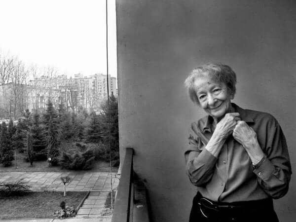 Wisława Szymborska: elämäkerta ja teokset