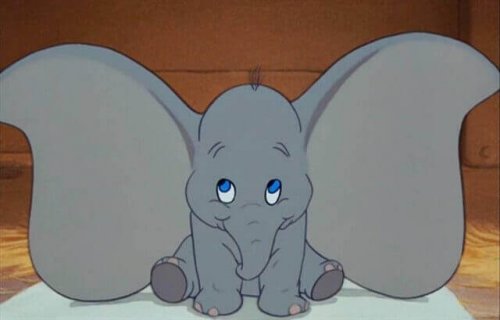 Alkuperäinen Dumbo oli todellisuudessa Disneyn pyrkimys ratkaista taloudelliset menetykset, joista studio oli kärsinyt Fantasian (1940) ensi-illan epäonnistumisen jälkeen
