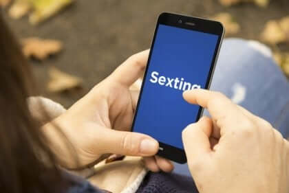 sekstailu eli sexting