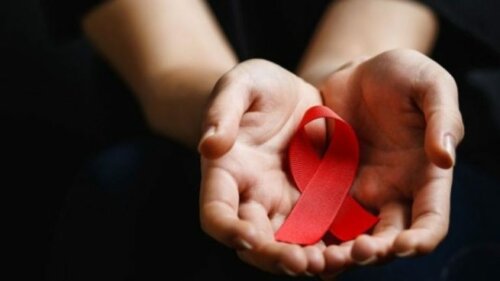 Maailman HIV-päivä: ehkäisy, tietoisuus ja sitoutuminen