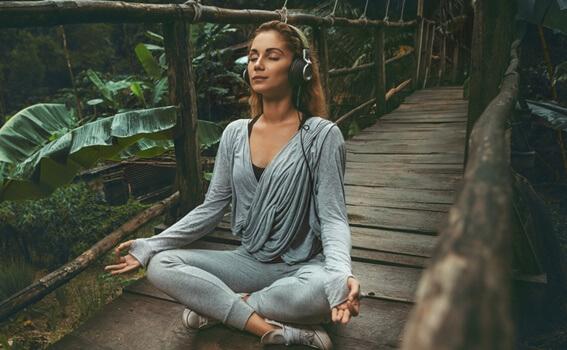 10 hyötyä, joita saat kuunnellessasi rentouttavaa musiikkia