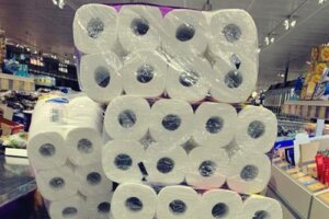 Miksi ihmiset ostavat paniikissa WC-paperia koronaviruskriisin aikana?