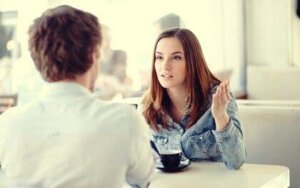 Kuunteleminen ilman empatiaa