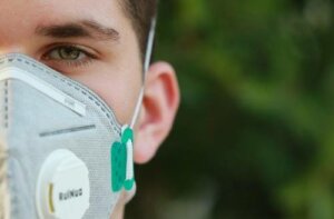 Maailma maskin takaa: psykologinen vaikutus