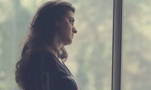 Pariskunnat, jotka ovat jääneet erilleen pandemian aikana