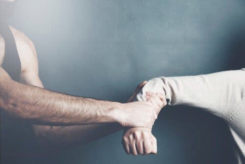 Ilmastonmuutokset aiheuttavat väkivaltaisuutta parisuhteissa.