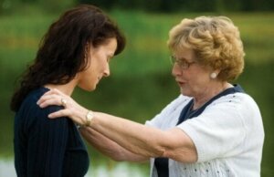 Vanhempien psykologinen kaltoinkohtelu aikuisia lapsia kohtaan