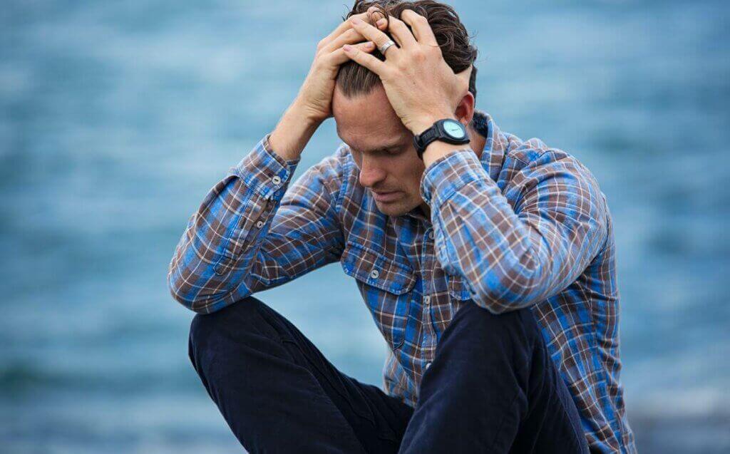 Kun itsensä kaltoinkohtelu on vakiintunut elämäämme, jopa rakentavin kritiikki, jota saamme muilta parantaaksemme, mielletään epäonnistumisena